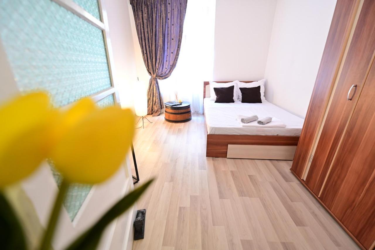 Tulip Central Apartments Сібіу Екстер'єр фото